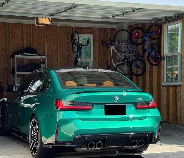 BMW M4 · Teal