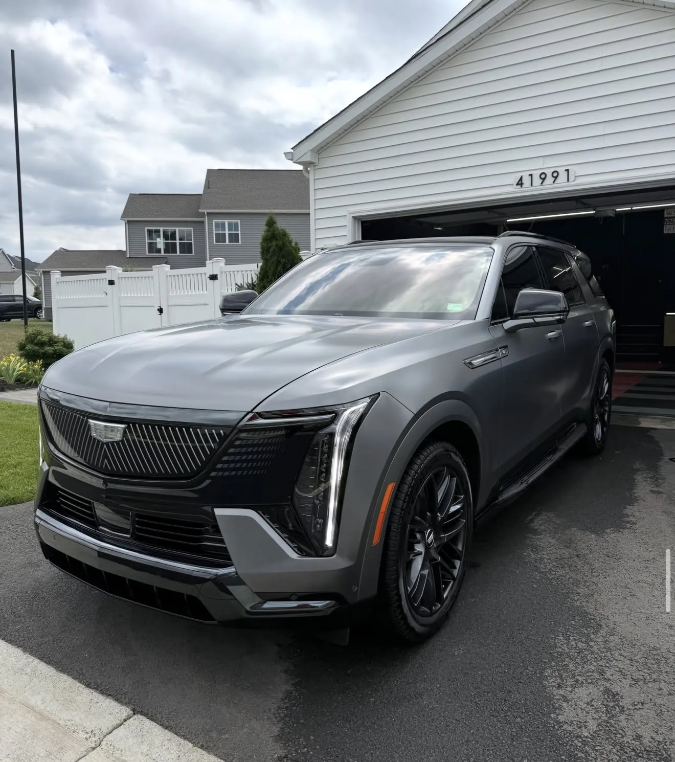 Cadillac Escalade IQ after a maintenance detail