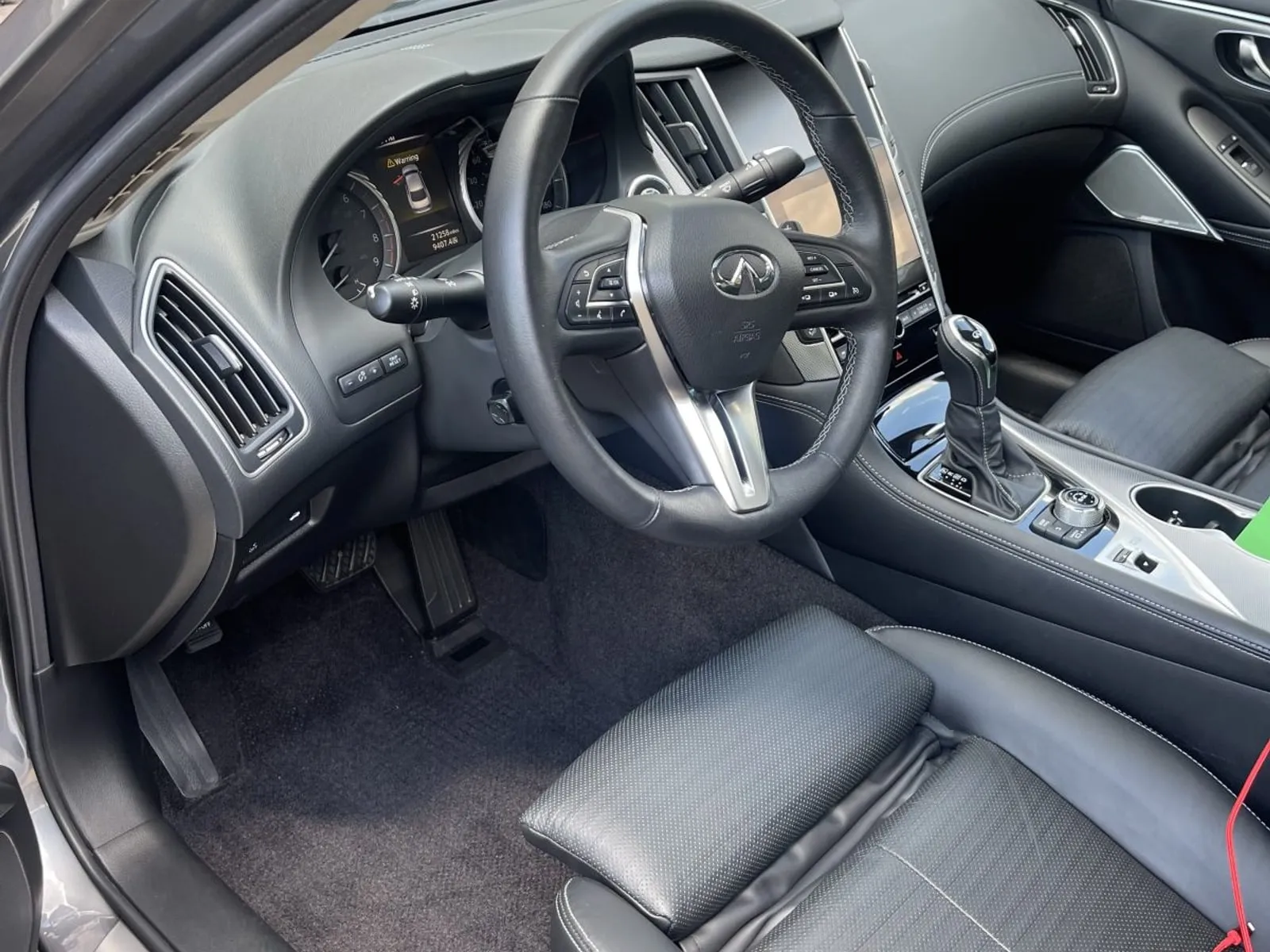 Infiniti interior detail