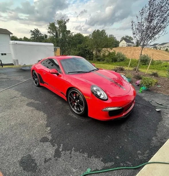 Porsche · Red